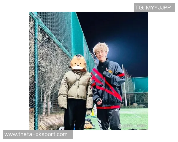 鹿晗展现足球才华与热情成为球场新星引发粉丝热议